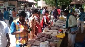 people-eagerly-bought-the-necessary-items-at-the-ariyalur-seed-festival