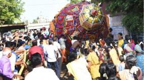 chariot-overturns-at-pragatambal-temple-festival-5-injured-public-shocked