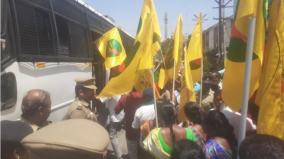 21-members-of-farmer-organization-arrested-for-road-blockade-in-protest-against-central-government