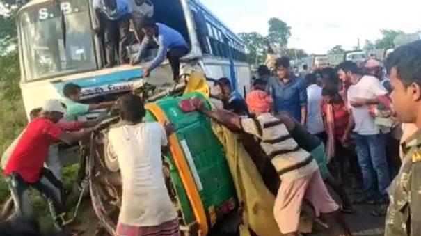 9 Killed In Bus And Auto In Bengal's Birbhum