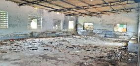 buildings-on-critical-condition-at-arakasanahalli-middle-school