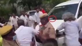 madurai-footwear-hurled-at-tn-fin-min-s-car-bjp-cadres-involved-police-inquiry-on