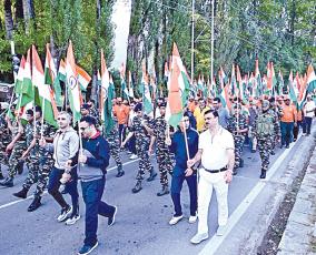 grand-rally-with-national-flags-for-the-first-time-in-kashmir-capital-srinagar
