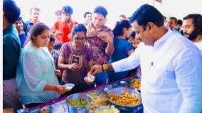 man-give-1-lakhs-panipuri-for-free-to-celebrate-his-daughter-s-1st-birthday