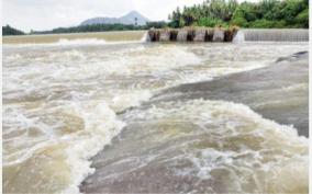 7-426-cubic-feet-water-release-at-krishnagiri-dam-flood-alert-extended