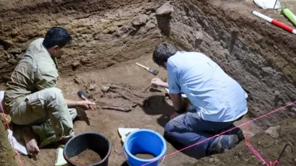 Operasi amputasi kaki 31.000 tahun yang lalu?