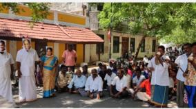 pabsco-employees-protested-for-demanding-wages-in-puducherry