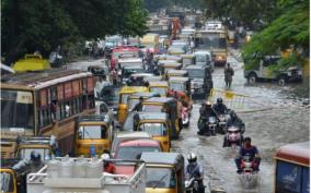 traffic-jam-due-to-heavy-rain