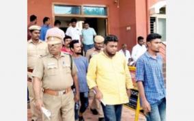 3-people-surrounded-on-dindigul-court-on-case-of-setting-fire-to-vehicles-of-bjp-executive
