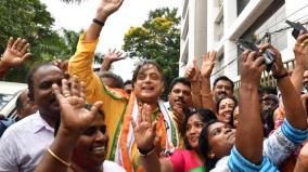 kerala-leaders-opposes-shashi-tharoor-for-contest-congress-president-post