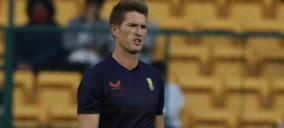 t20-world-cup-dwaine-pretorius-ruled-out-of-south-africa-squad-due-to-a-fracture-to-his-thumb