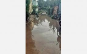 heavy-rains-engulfed-huts-on-udumalai-suburbs