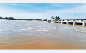 2-lakh-cubic-feet-of-water-released-per-second-on-kollidam-villages-of-chidambaram-island-flooded