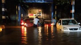 heavy-rain-batters-bengaluru-many-roads-flooded-cars-damaged