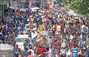 crowded-cloth-jewelery-and-crackers-shops-diwali-business-boomed