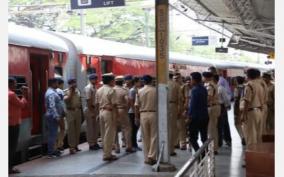 1-600-police-provide-security-at-tamil-nadu-railway-station