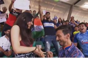 t20-world-cup-youth-proposed-love-to-his-woman-friend-in-india-netherlands-match