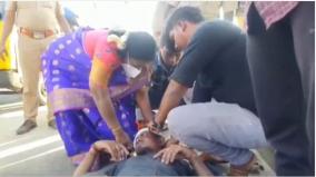 puducherry-governor-tamilisai-gave-first-aid-to-a-young-man-who-suffered-a-head-injury-in-a-road-accident