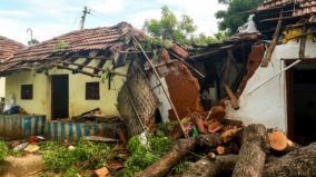 heavy-rains-on-mettupalayam-house-wall-collapsed-woman-injured