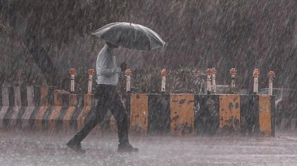 Continuous Rainfall on Erode: 12 CM on Kodiveri Register