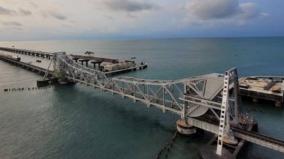 india-s-first-vertical-lift-railway-sea-bridge-connecting-the-mainland-of-india-with-rameswaram-island