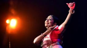 navya-nair-started-a-dance-school-in-the-state-of-kerala