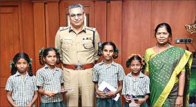 government-school-girls-who-handed-over-rs-7-705-to-the-police