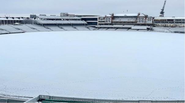 New white rain |  It is snowing in London… the oval cricket ground is covered in snow!  |  snow in london oval cricket ground covered with snow netizens in awe
