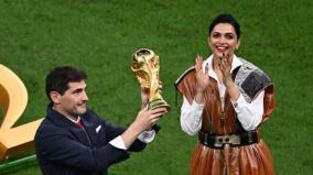 fifa-wc-final-deepika-padukone-unveils-world-cup-trophy-in-qatar