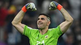 fifa-wc-fan-in-2018-best-goalkeeper-in-2022-argentina-s-emiliano-martinez