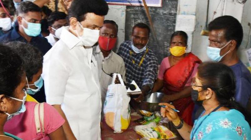 Pongal 'bonanza' gift hampers, cash distribution starts in TN ration shops