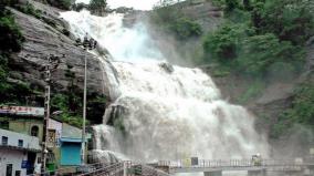 heavy-rains-on-tenkasi-flooding-on-courtallam-falls-for-2nd-day