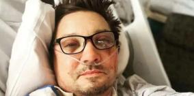 jeremy-renner-posts-selfie-from-hospital-bed