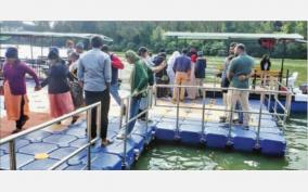 floating-platform-attracts-tourists-at-udhagai-boat-house