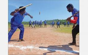 traditional-kitty-pull-sports-competition-on-puducherry