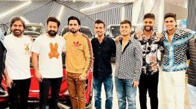 rrr-stars-jr-ntr-meet-indian-cricket-team-in-hyderabad