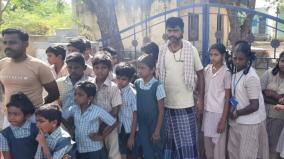 teachers-asked-to-clean-school-toilets-near-kovilpatti-parents-protest-with-children