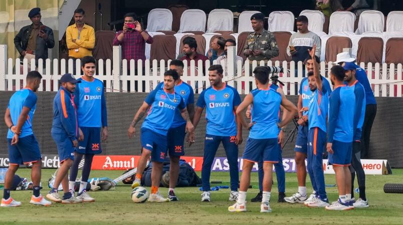 India in first T20 cricket match – Newsy  Conflict today