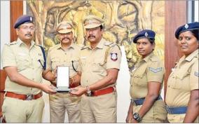award-to-vadavalli-periyanaickenpalayam-police-stations