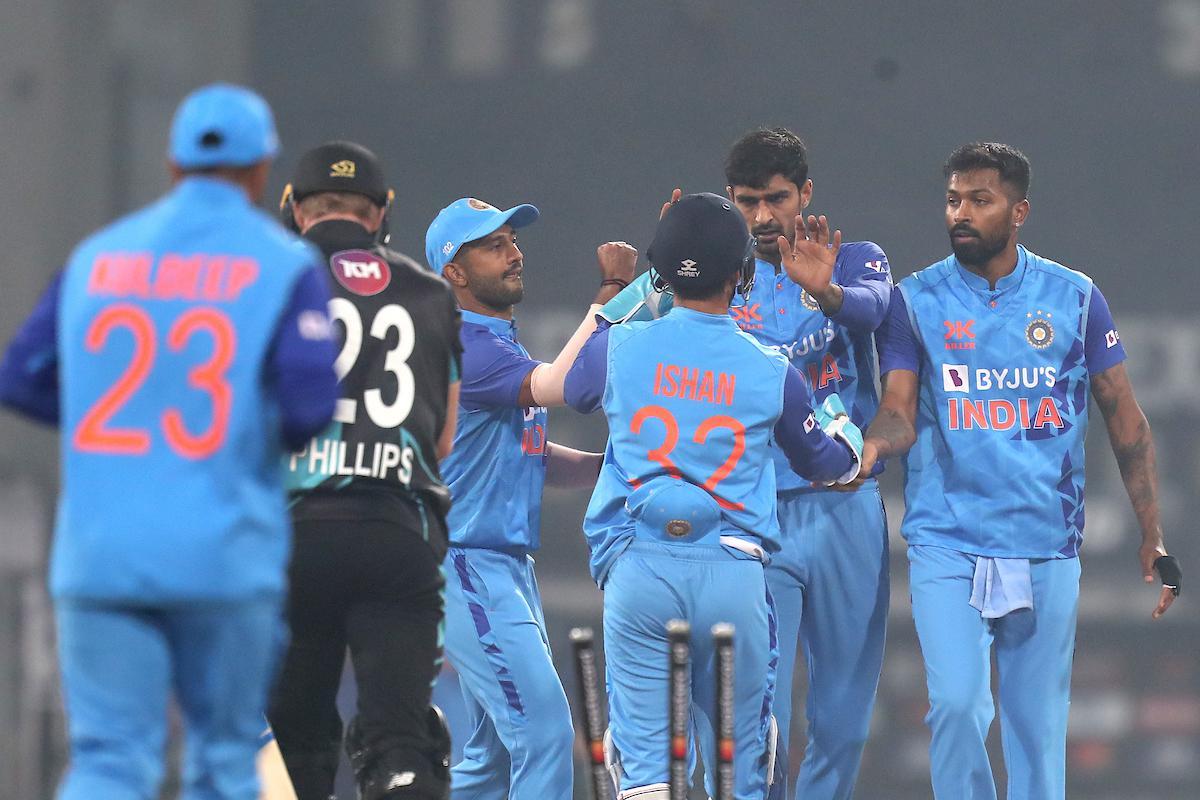 IND vs NZ 2nd T20 |  Indian bowlers bowled out New Zealand by 99 runs