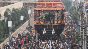 srirangam-ranganatha-temple-a-large-number-of-devotees-gathered