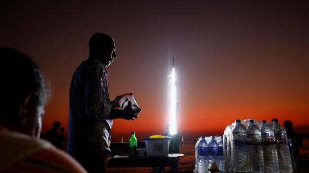 ஓர் ஆண்டுக்குப் பிறகு இலங்கையில் தடையற்ற மின் விநியோகம்