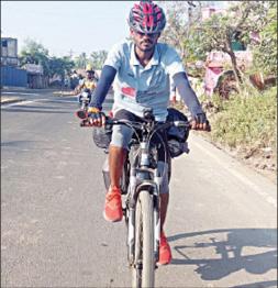 50-000-km-on-cycle-with-emphasis-on-plastic-recycling-travel-andhra-youth-welcome-in-tiruvallur