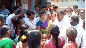 appeal-of-women-by-besieging-the-mp-saying-that-there-is-no-health-facility-and-water-facility-in-sivakasi-corporation