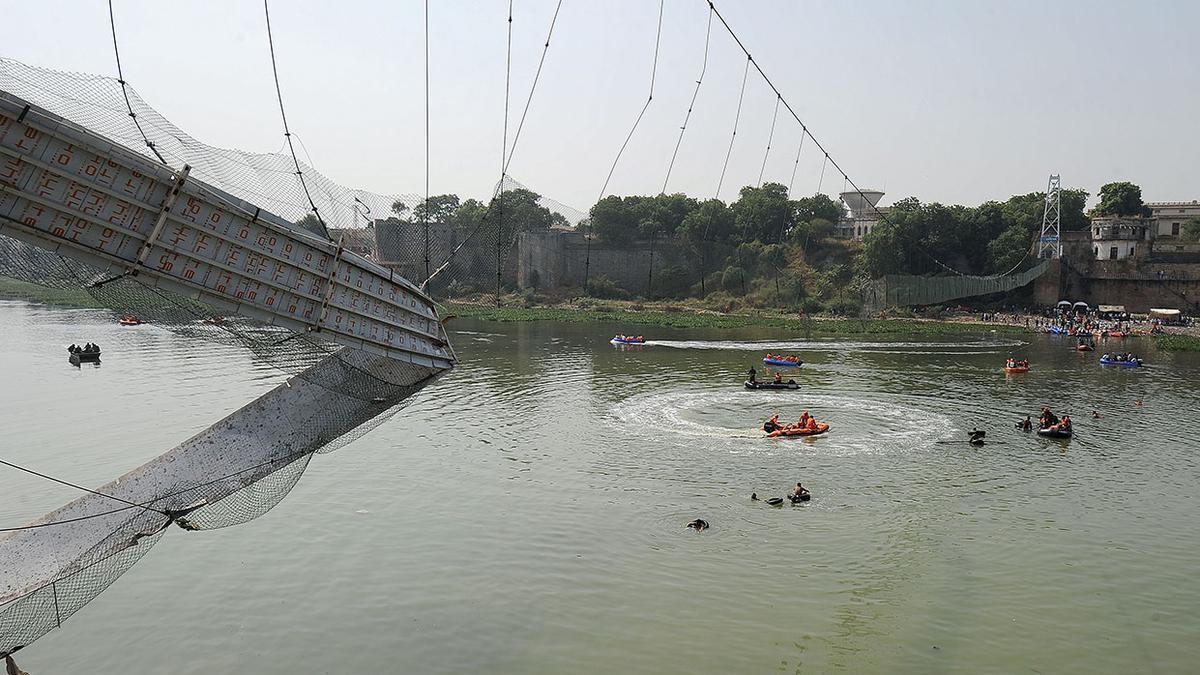 Morbi Bridge Accident |  Court orders to pay Rs 10 lakh each to the families of the deceased