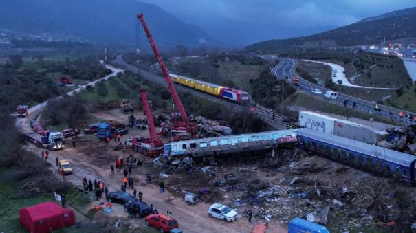 A terrible accident in Greece - 36 people died when trains collided head-on