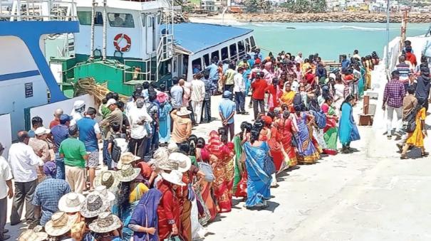 After 8 months, boats move to Thiruvalluvar idol in Kanyakumari