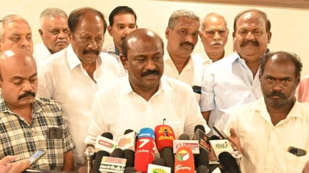 Kumbakonam should be declared as a separate district as announced by the Chief Minister