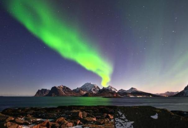 Polar lights that perform miracles… – A glimpse