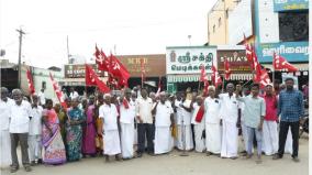 rs-80-bribe-per-bundle-at-government-paddy-procurement-station-farmers-protest